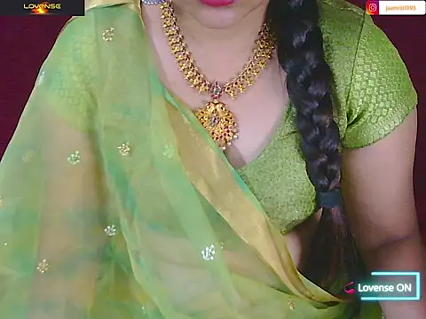 Snapshot of traditional_Jaanvi chatting on 05.10.26 traditional Jaanvi online show from 05.10.26