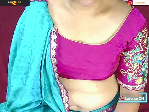 Snapshot of traditional_Jaanvi chatting on 06.15.26 traditional Jaanvi online show from 06.15.26