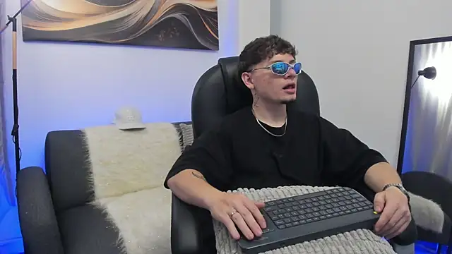 Leoo Miller online show from 01.06.26