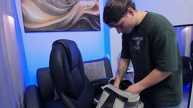 Leoo Miller online show from 02.15.26