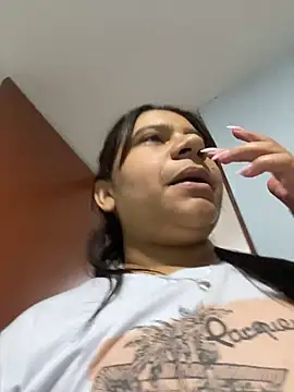 Snapshot of Stefany_Bam chatting on 11.22.25 Stefany Bam online show from 11.22.25