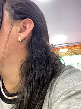 Snapshot of Stefany_Bam chatting on 12.05.25 Stefany Bam online show from 12.05.25