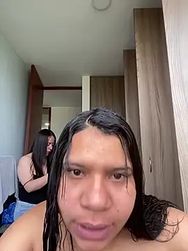 Snapshot of Stefany_Bam chatting on 12.15.25 Stefany Bam online show from 12.15.25