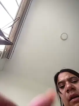 Snapshot of Stefany_Bam chatting on 12.16.25 Stefany Bam online show from 12.16.25