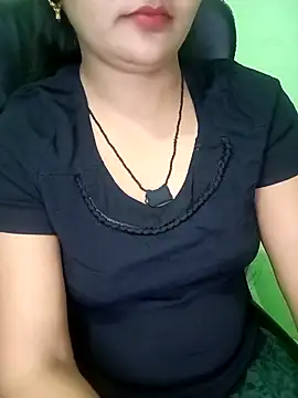 Snapshot of Rashmi_011 chatting on 10.23.25 Rashmi 011 online show from 10.23.25