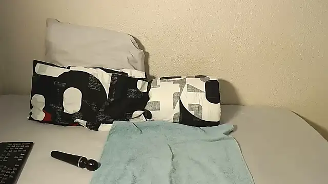 Snapshot of SexyChubyPussyZA chatting on 10.31.25 SexyChubyPussyZA online show from 10.31.25