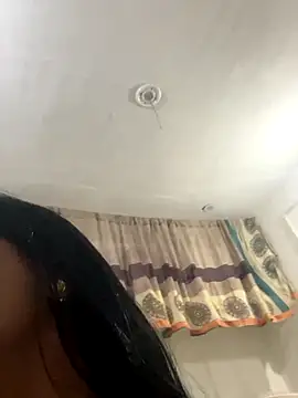 Snapshot of Sapnahot34 chatting on 11.18.25 Sapnahot34 online show from 11.18.25