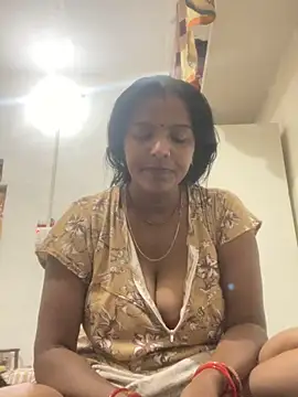 Snapshot of Sapnahot34 chatting on 11.24.25 Sapnahot34 online show from 11.24.25