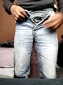 Snapshot of HungZAR chatting on 02.15.26 HungZAR online show from 02.15.26