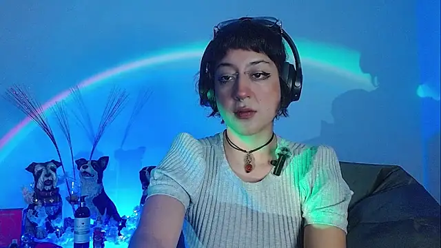 Snapshot of zora_blue777 chatting on 10.25.25 zora blue777 online show from 10.25.25