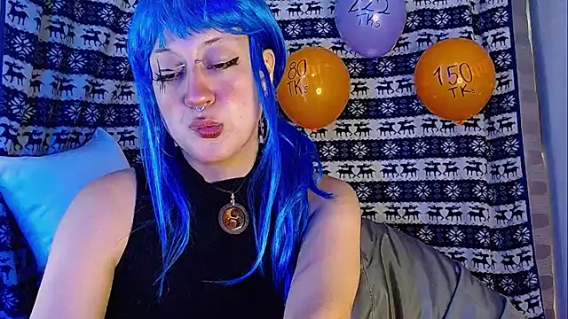 Snapshot of zora_blue777 chatting on 11.07.25 zora blue777 online show from 11.07.25