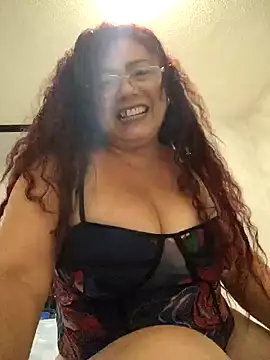 Snapshot of Kamila70 chatting on 12.19.25 Kamila70 online show from 12.19.25