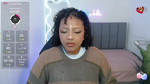 THIANA TAY online show from 10.13.25