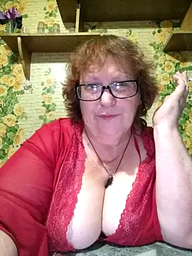 Snapshot of TATSI23 chatting on 10.19.25 TATSI23 online show from 10.19.25