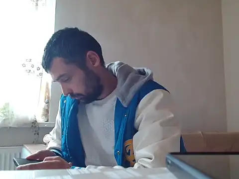 Snapshot of DoingSkylight chatting on 10.06.25 DoingSkylight online show from 10.06.25