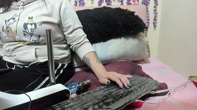 Lunabunnycreamy online show from 01.15.26