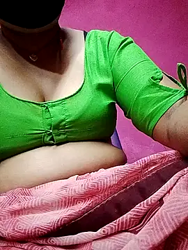 Snapshot of Cr_sonam chatting on 10.21.25 Cr sonam online show from 10.21.25