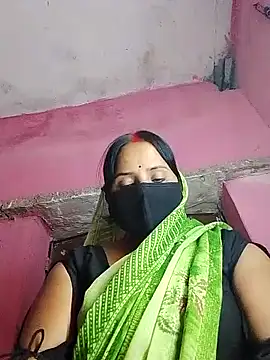 Snapshot of Cr_sonam chatting on 11.11.25 Cr sonam online show from 11.11.25