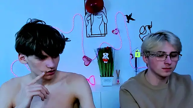 Snapshot of rico_steel chatting on 02.19.26 rico steel online show from 02.19.26