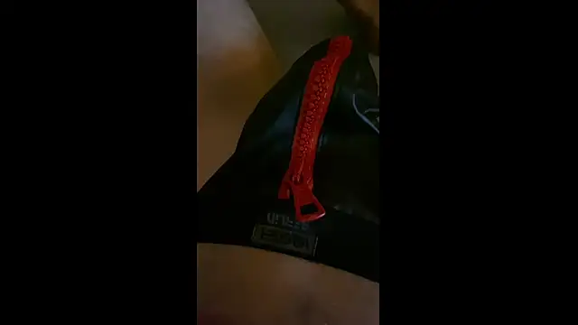 MolleDolle online show from 10.18.25