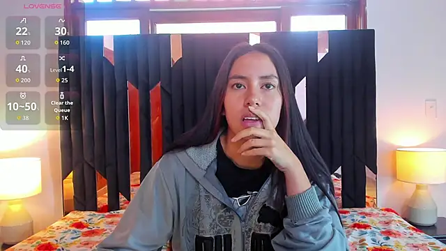 Sofy and Mia online show from 11.29.25