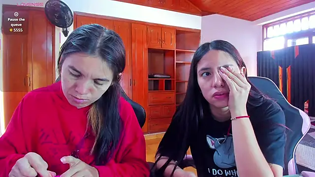 Sofy and Mia online show from 01.07.26