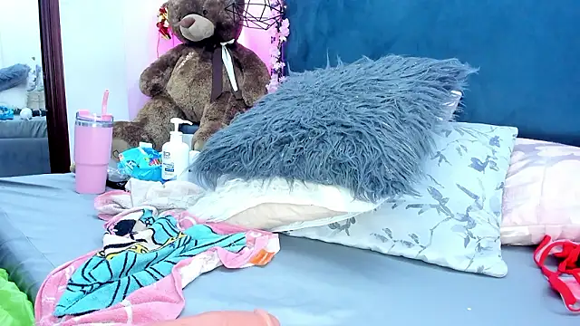 Emma Saylor online show from 02.15.26