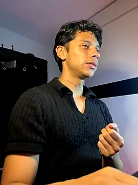 Snapshot of ErosDominant chatting on 10.22.25 ErosDominant online show from 10.22.25