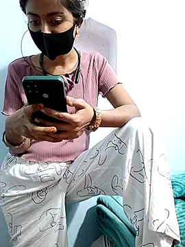 Snapshot of Payal_G chatting on 11.18.25 Payal G online show from 11.18.25