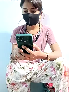 Snapshot of Payal_G chatting on 11.21.25 Payal G online show from 11.21.25