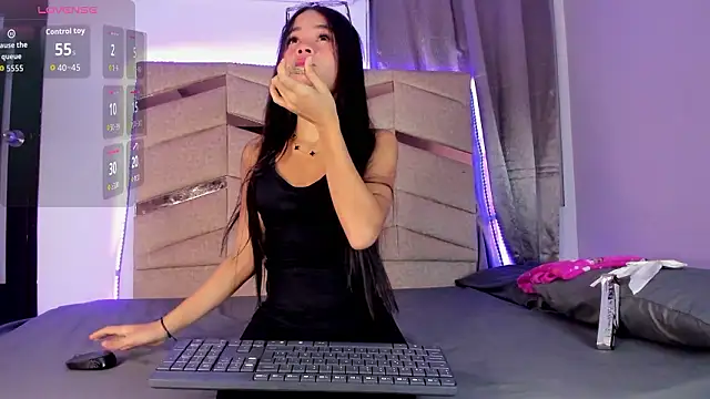 Isis Blaze online show from 02.15.26