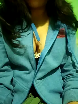 Snapshot of Hornyme18 chatting on 11.26.25 Hornyme18 online show from 11.26.25