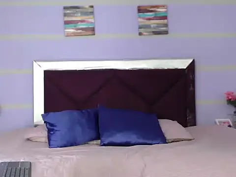 LizzyGrey  online show from 10.20.25