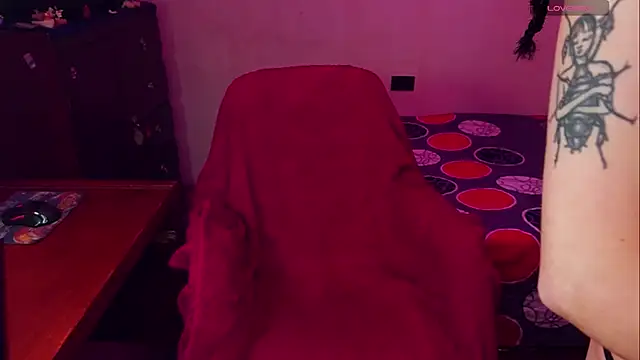 Snapshot of Brugmansia_ chatting on 11.15.25 Brugmansia online show from 11.15.25