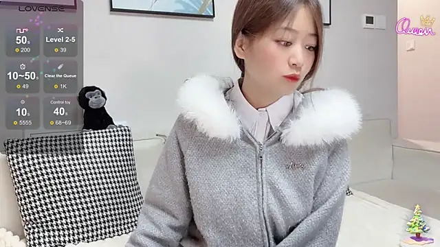 Snapshot of Alyssa-8 chatting on 03.17.26 Alyssa-8 online show from 03.17.26