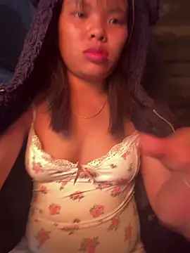 hello-cute online show from 12.16.25