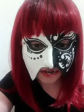 Snapshot of Heelite chatting on 11.02.25 Heelite online show from 11.02.25