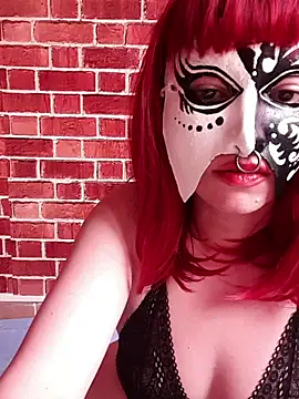 Snapshot of Heelite chatting on 12.02.25 Heelite online show from 12.02.25