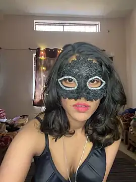 Lovebirdss online show from 02.17.26