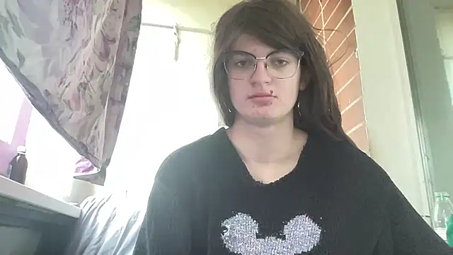 Snapshot of NikaXZimax chatting on 10.12.25 NikaXZimax online show from 10.12.25