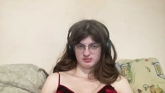 Snapshot of NikaXZimax chatting on 11.11.25 NikaXZimax online show from 11.11.25