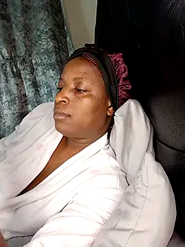 Linae1234 online show from 11.21.25