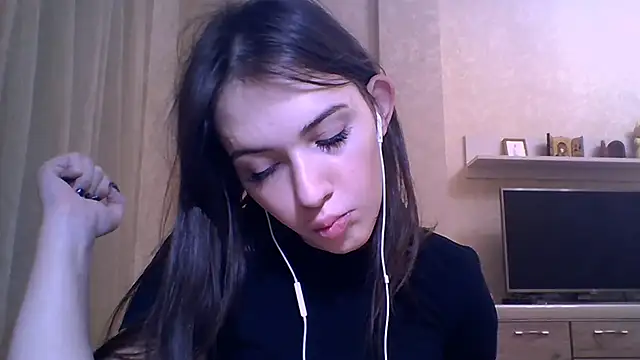 CeyaLier online show from 11.11.25