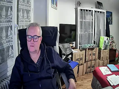 Snapshot of macdut67 chatting on 02.05.26 macdut67 online show from 02.05.26