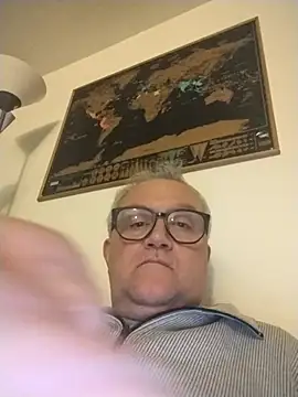 Snapshot of macdut67 chatting on 04.03.26 macdut67 online show from 04.03.26