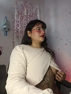 Emilycollei online show from 05.18.26