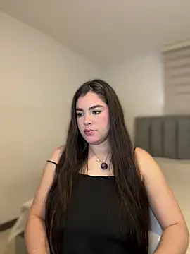 Isabella LaRue online show from 04.28.26