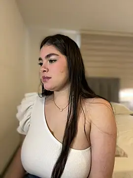 Isabella LaRue online show from 05.12.26