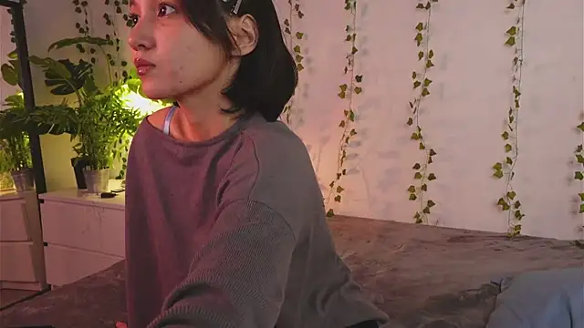 Snapshot of GentleMusee chatting on 11.11.25 GentleMusee online show from 11.11.25