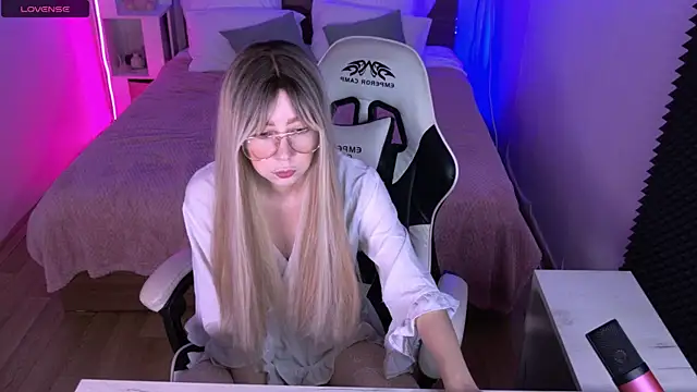 sofiisun online show from 10.17.25